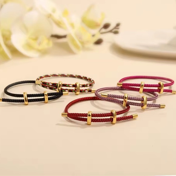 Trendy Red Thread String Bracelet - Picture 3 of 4